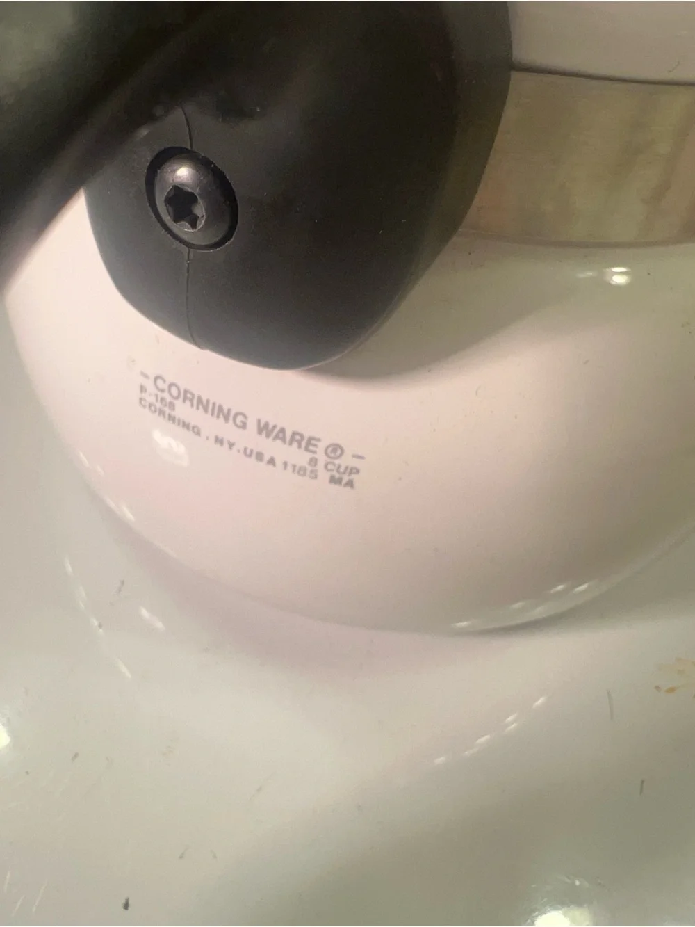 Corningware White 8 Cup Stovetop Milk Tea Coffee Pot with Lid and Black Handle